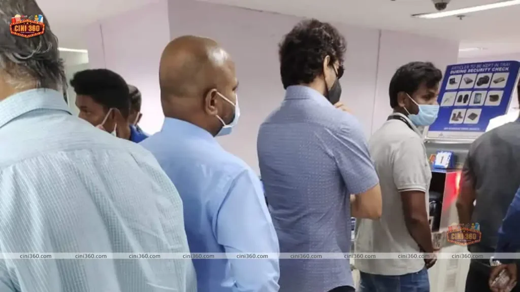 thalapathy-vijay-heads-to-visakhapatnam-for-new-schedule-of-varisu